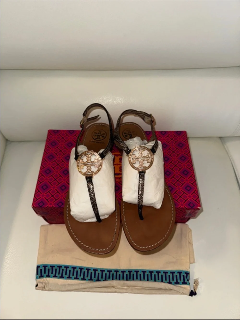 TORY BURCH BROWN LEATHER SANDALS WITH GOLD MEDAL MEDALLIONS
